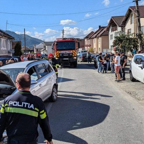 Accident rutier la Maieru: femeie însărcinată transportată la spital