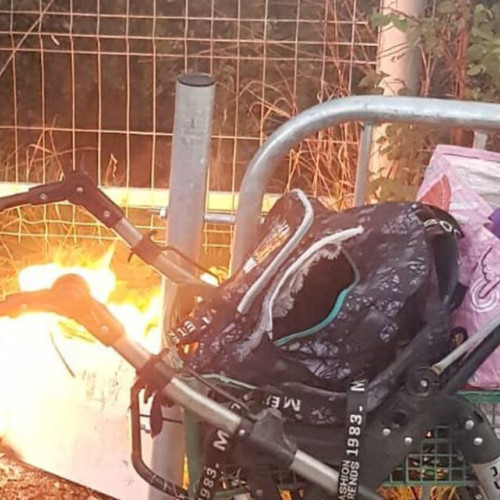 Incendiu provocat de o persoană fără adăpost pe strada Libertății din Bistrița