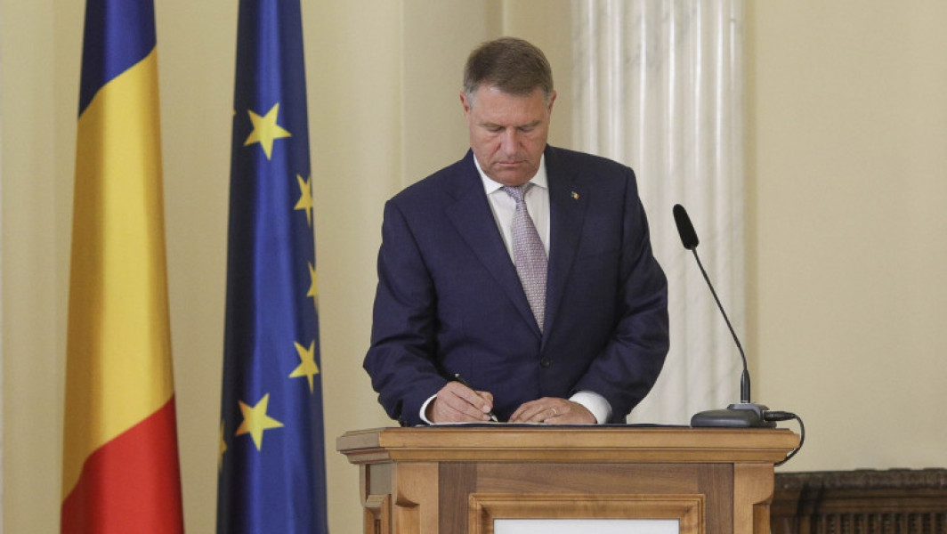 Promulgarea legii privind statutul grefierilor și calculul pensiei de serviciu