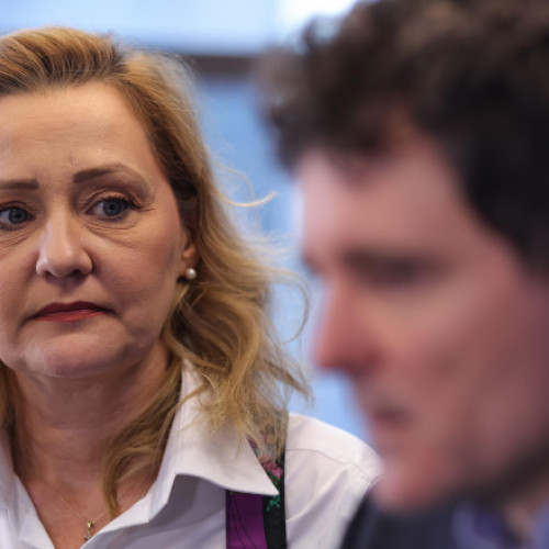 USR își retrage sprijinul pentru Elena Lasconi în favoarea lui Nicușor Dan