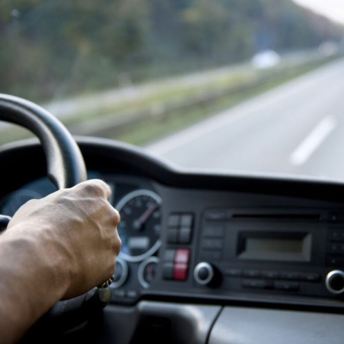 Bărbat depistat de poliție după ce a provocat un accident și a fost găsit sub influența drogurilor
