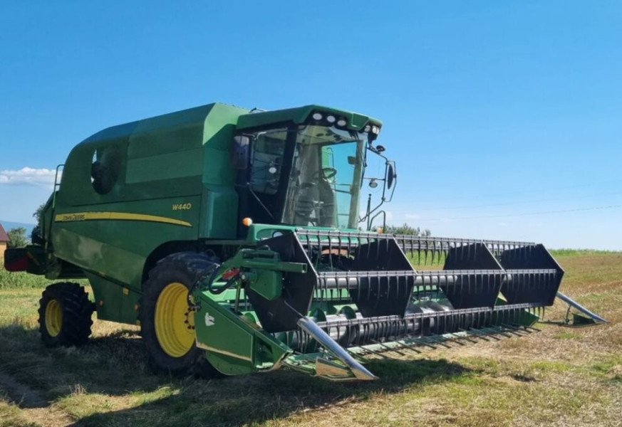 Tânăr din Jimbor implicat într-un accident după ce a evitat o combină agricolă neînmatriculată