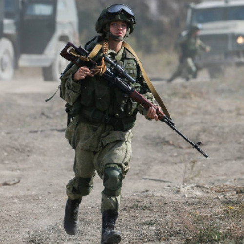 Rusia formează unități de asalt alcătuite din femei în apropiere de Pokrovsk