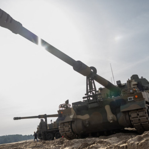 România va asambla local 36 de obuziere autopropulsate K9 dintr-o comandă sud-coreeană