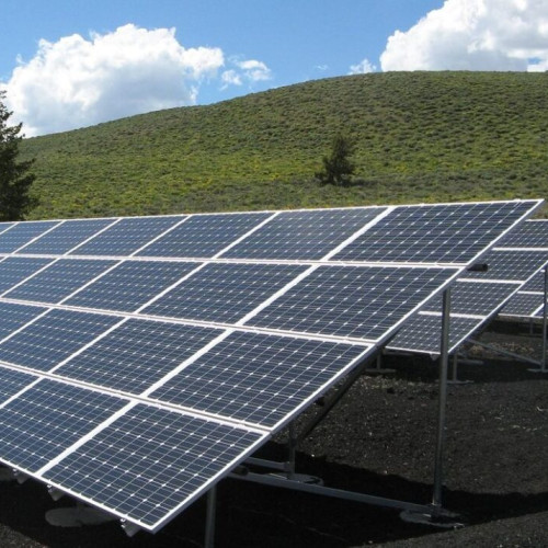 Contract semnat pentru parcul fotovoltaic de la Sărata cu sistem de stocare a energiei