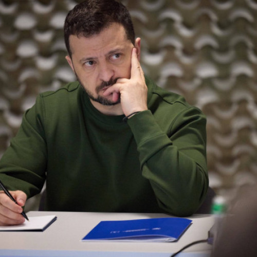 Anunț de la Zelenski: Armata ucraineană a doborât bombardier rusesc deasupra Donețk