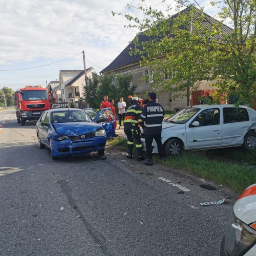 Tânără rănită în urma unui accident rutier la DN 15A în Dipșa: Transportată cu ambulanța la spital pentru îngrijiri medicale suplimentare